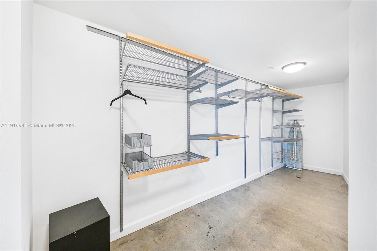 7700 Collins Ave #2 - Photo 7 of 44