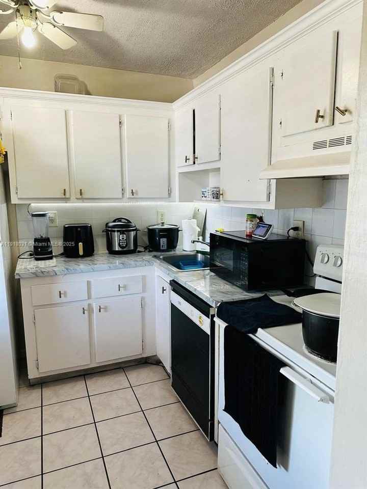 9460 Fontainebleau Blvd #223