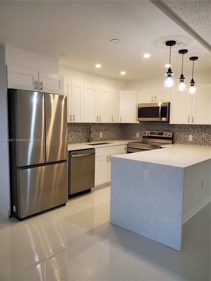 1076 Cornwall Drive #1076