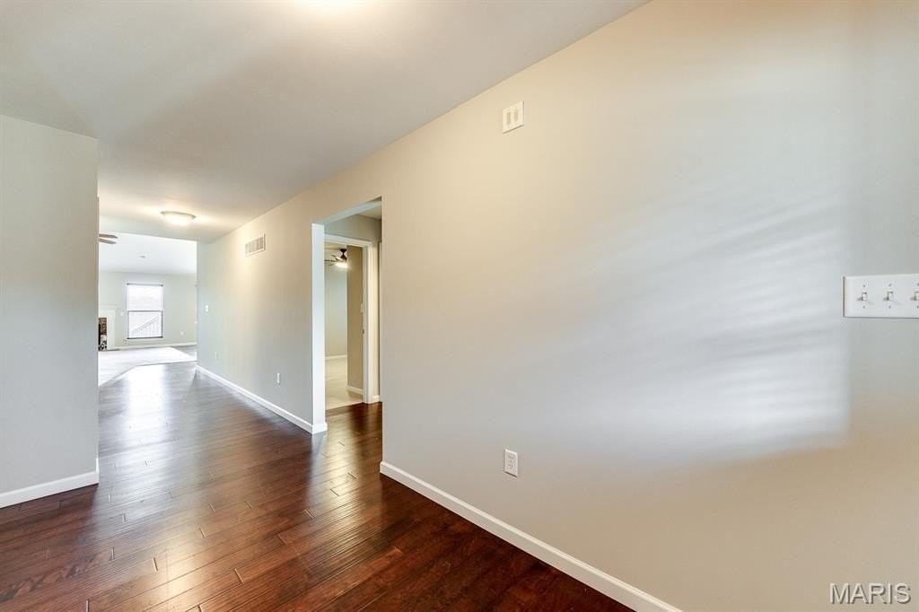 925 Meramec Grove Dr - Photo 4 of 50