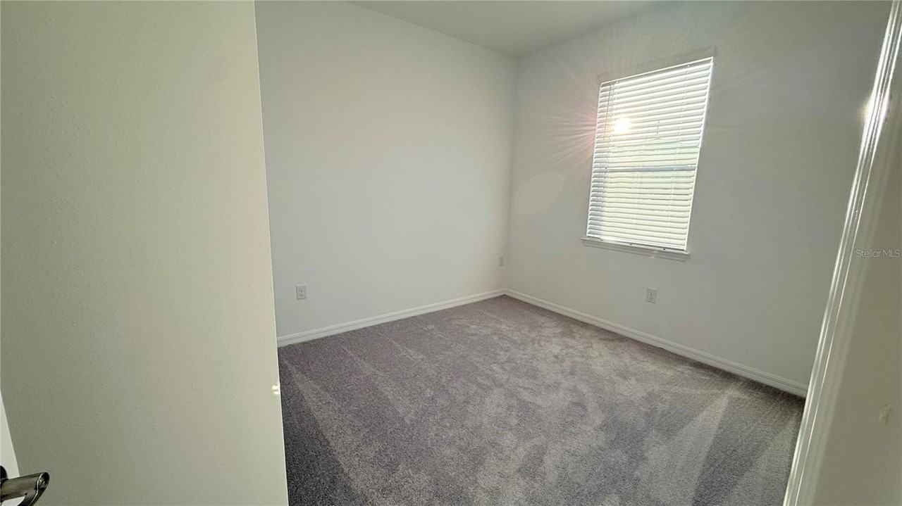 1315 Normandy Dr - Photo 6 of 28