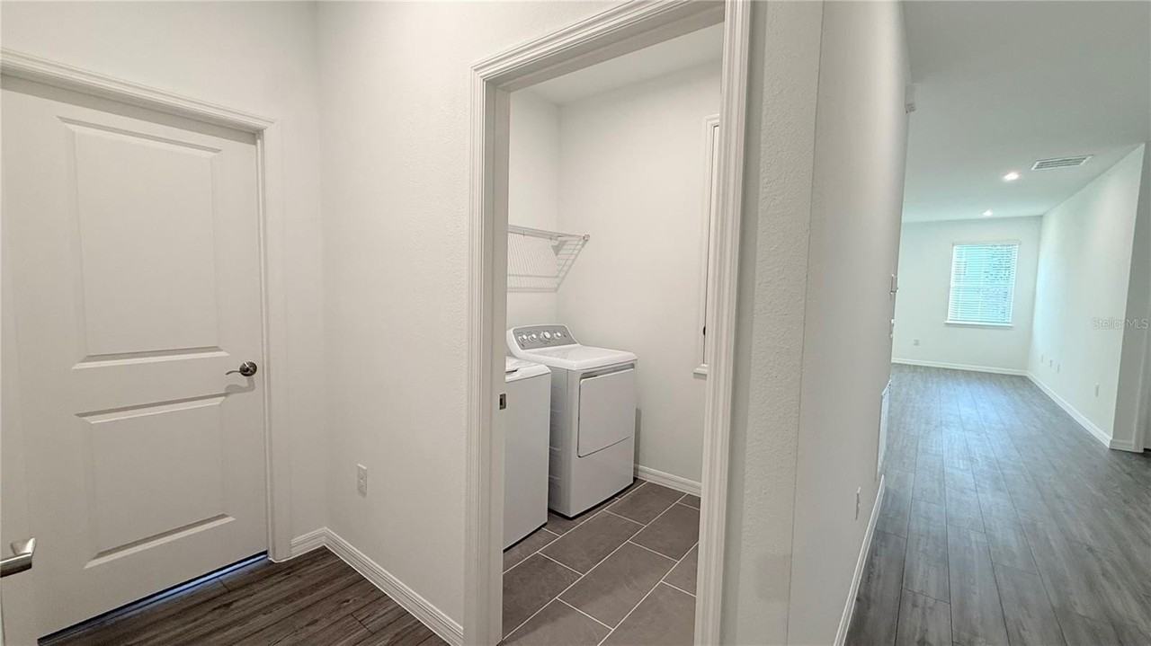 1315 Normandy Dr - Photo 7 of 28