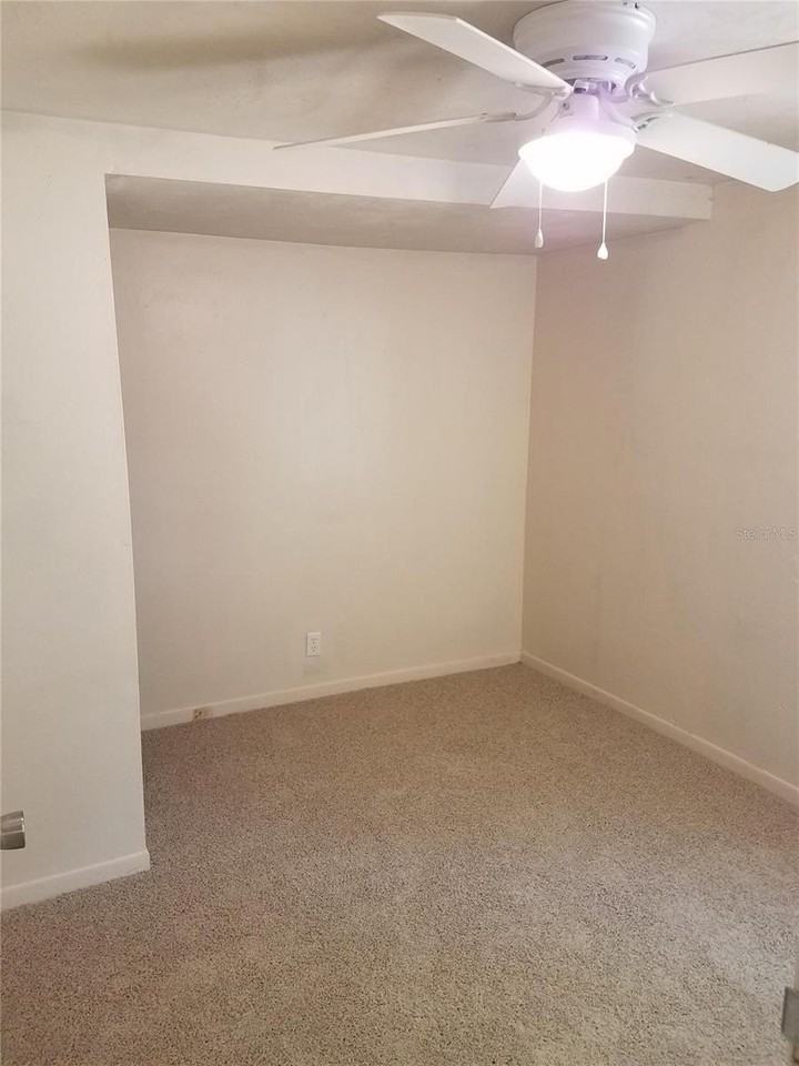 2008 Hollywood Ave - Photo 7 of 11