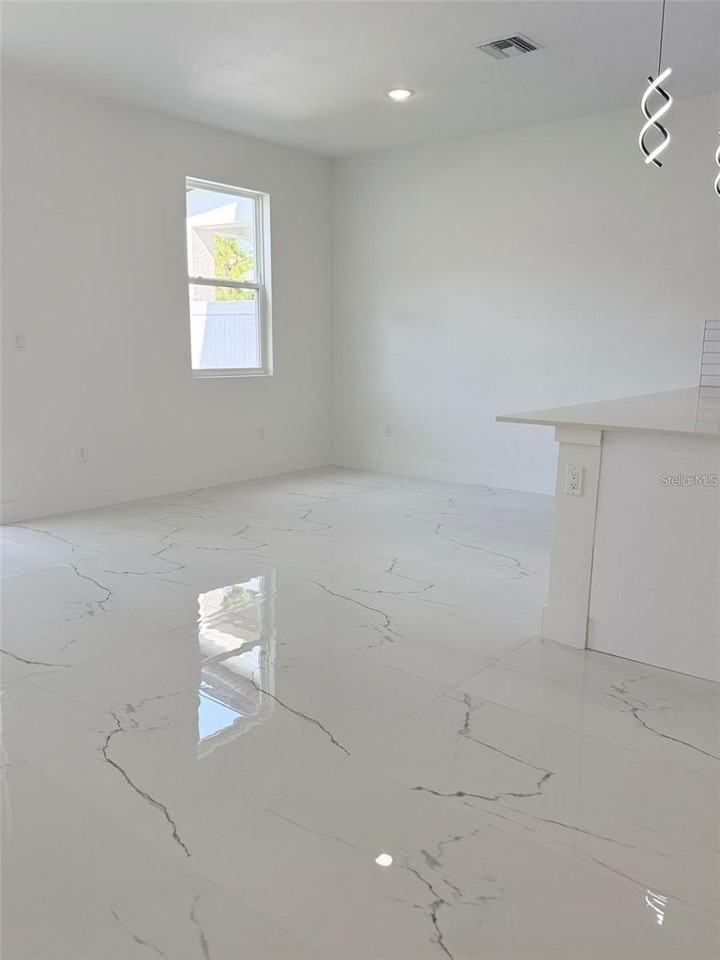 2057 Barroso St - Photo 5 of 21
