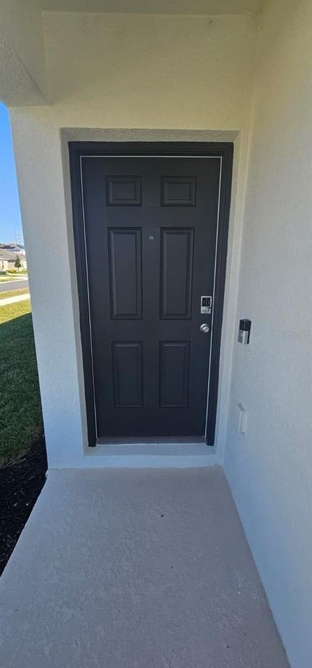 677 Teviot Rd - Photo 2 of 37