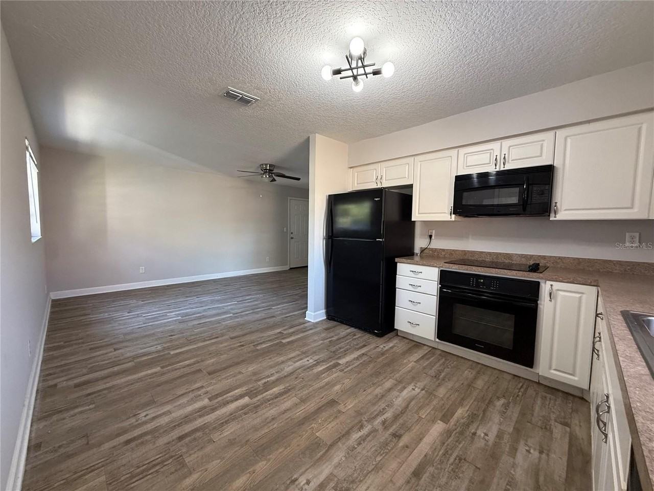 5839 12th St - Photo 5 of 20