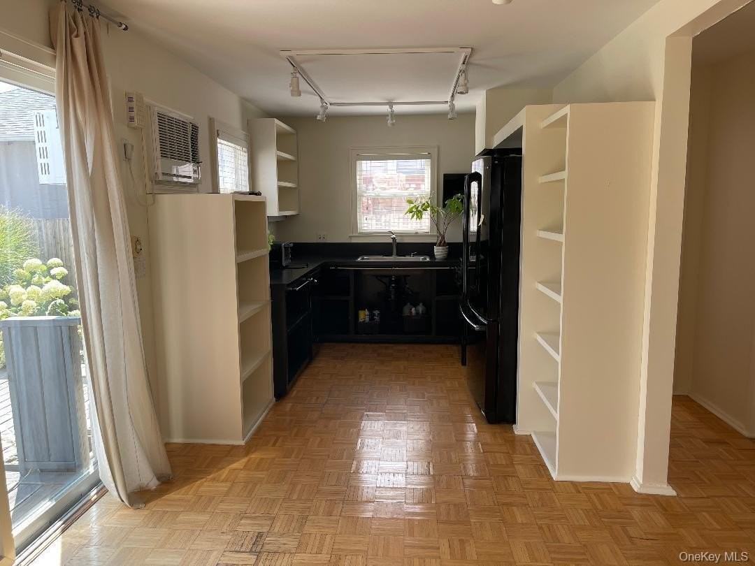 75 Mohawk Ave - Photo 7 of 27