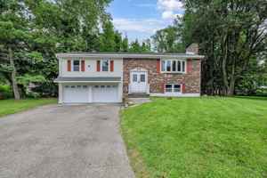 featured image of 94 Jessen Place