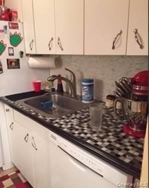 603 Town House Village