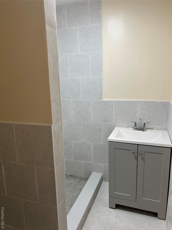 32 Wellington Street #1 - Photo 3 of 3