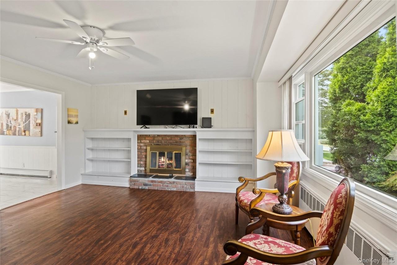 11 Glenwood Rd - Photo 4 of 24