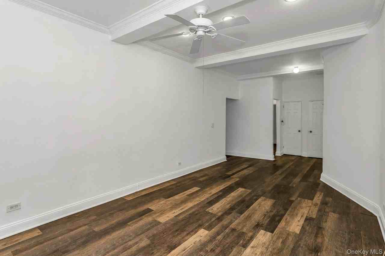 6725 Clyde St Apt 1g #1G - Photo 5 of 21