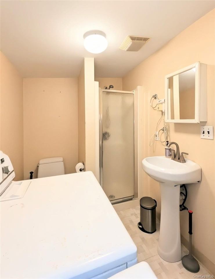 94 Walter Ct - Photo 5 of 12