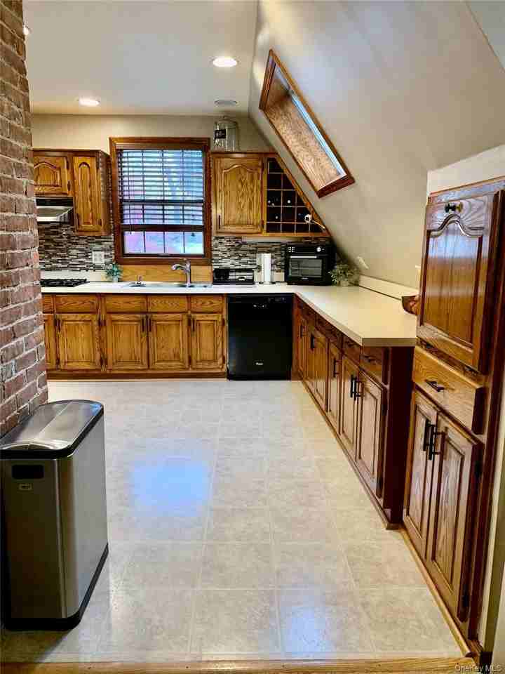 1 Library Rd - Photo 6 of 28