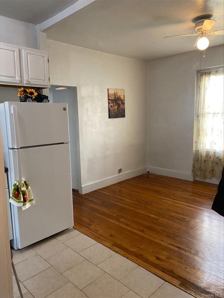 2167 33rd St Apt 4g #4G - Photo 4 of 11