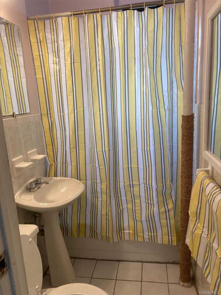 2167 33rd St Apt 4g #4G - Photo 5 of 11