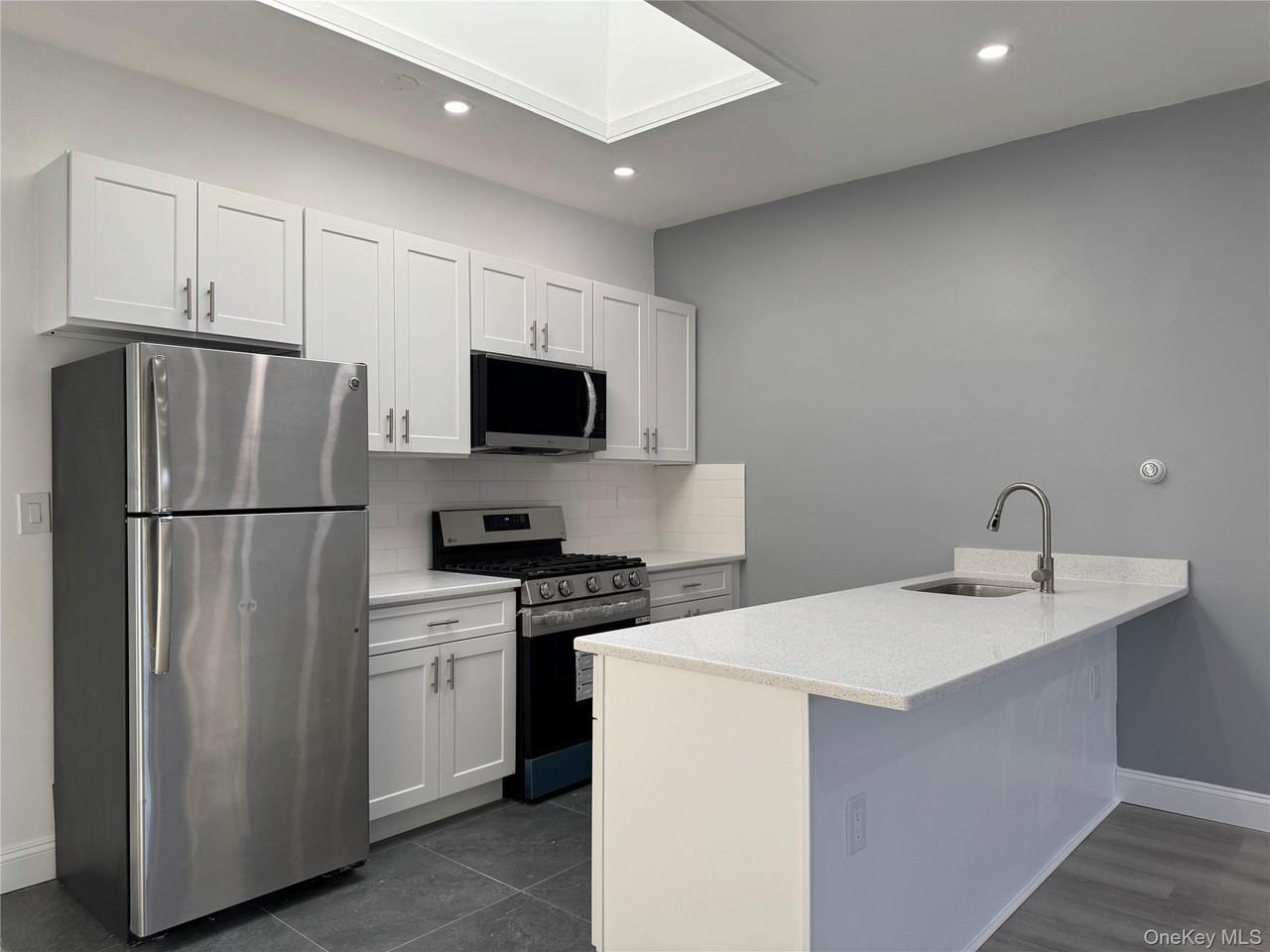 209211 Main St Unit 2s #2S - Photo 2 of 10