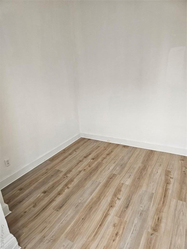 176 Barbey St Unit 2 #2FL - Photo 2 of 8