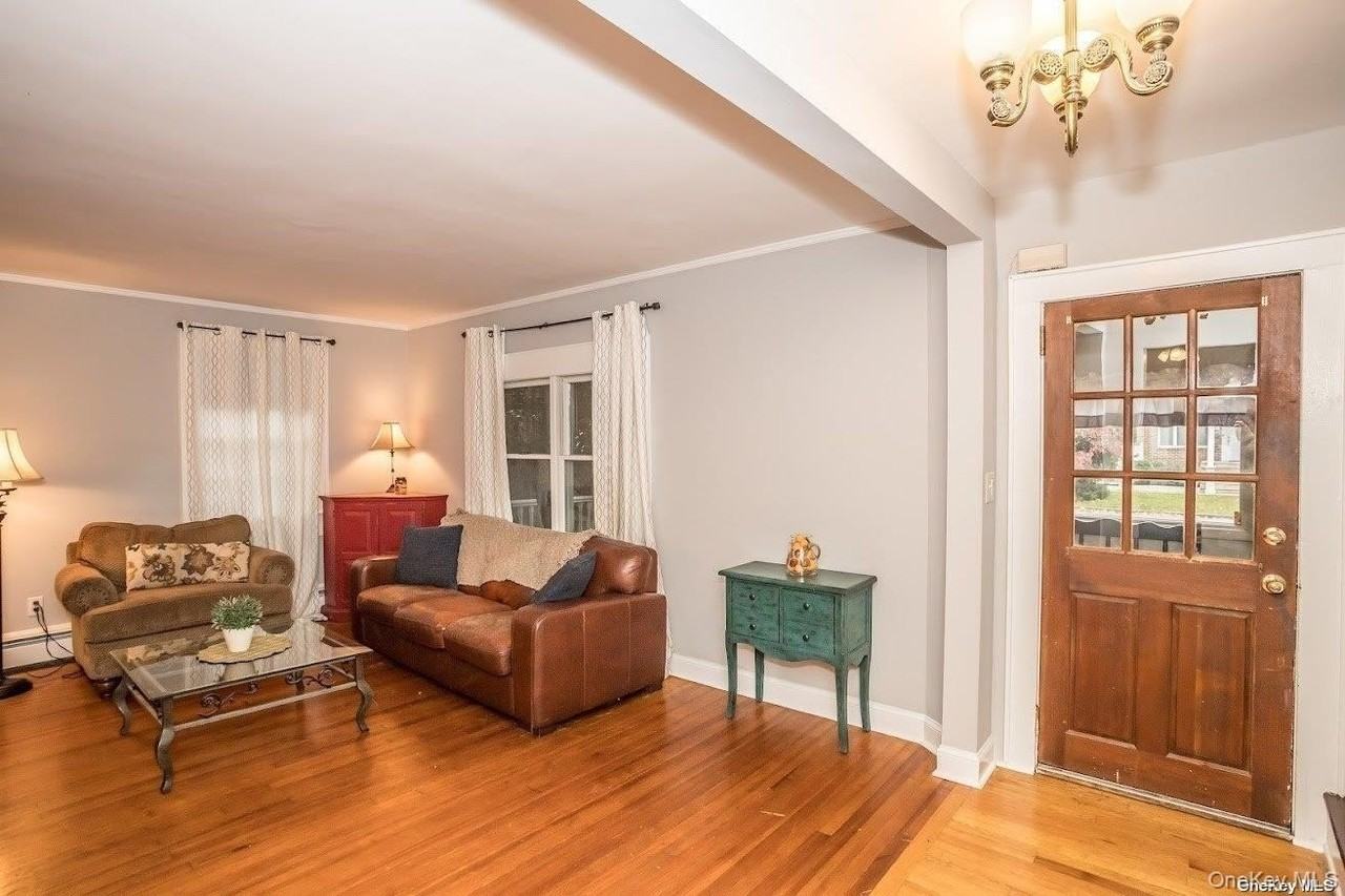 2 Elm Pl - Photo 3 of 26