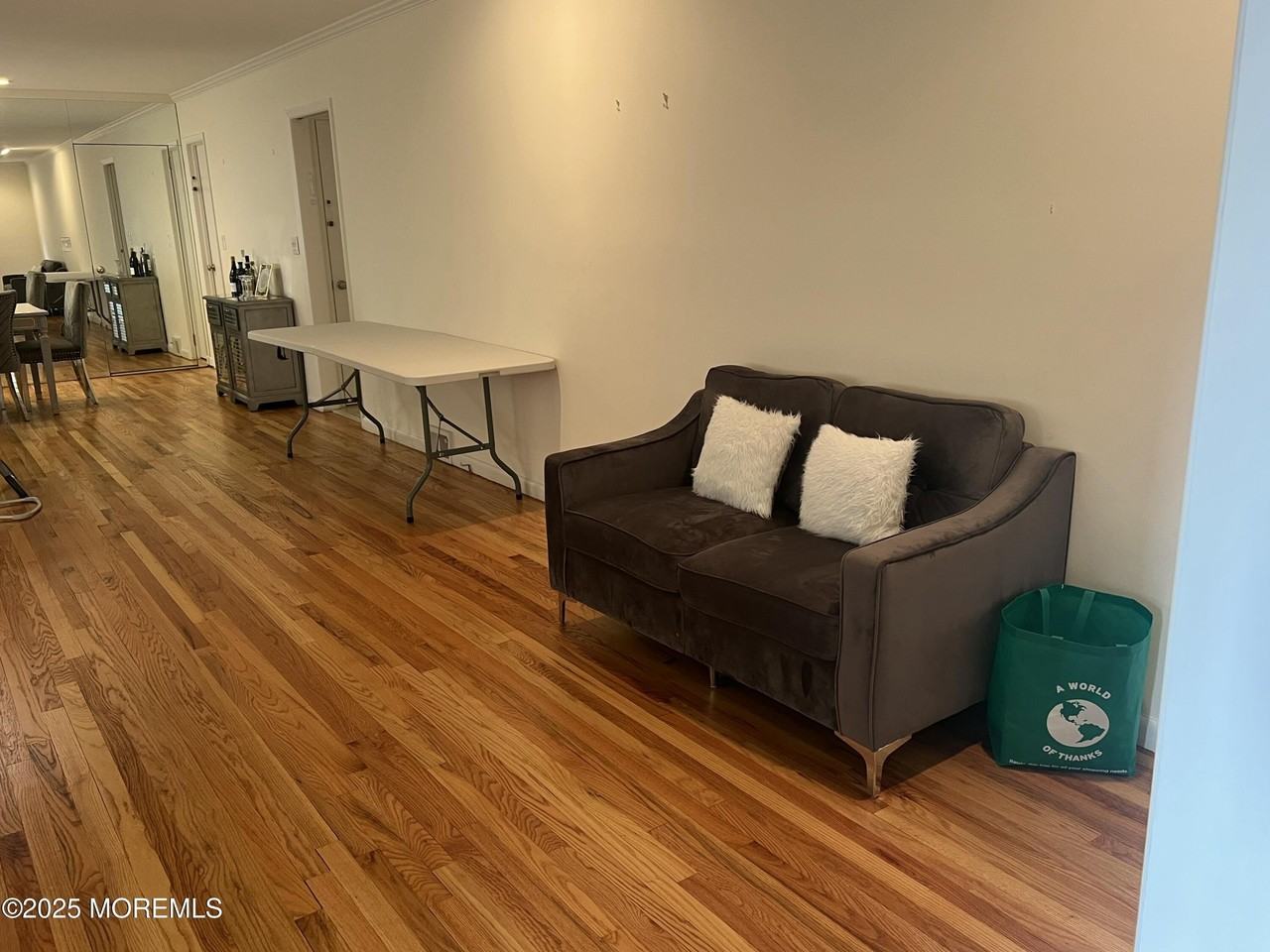 4 Joanna Court - Photo 2 of 21