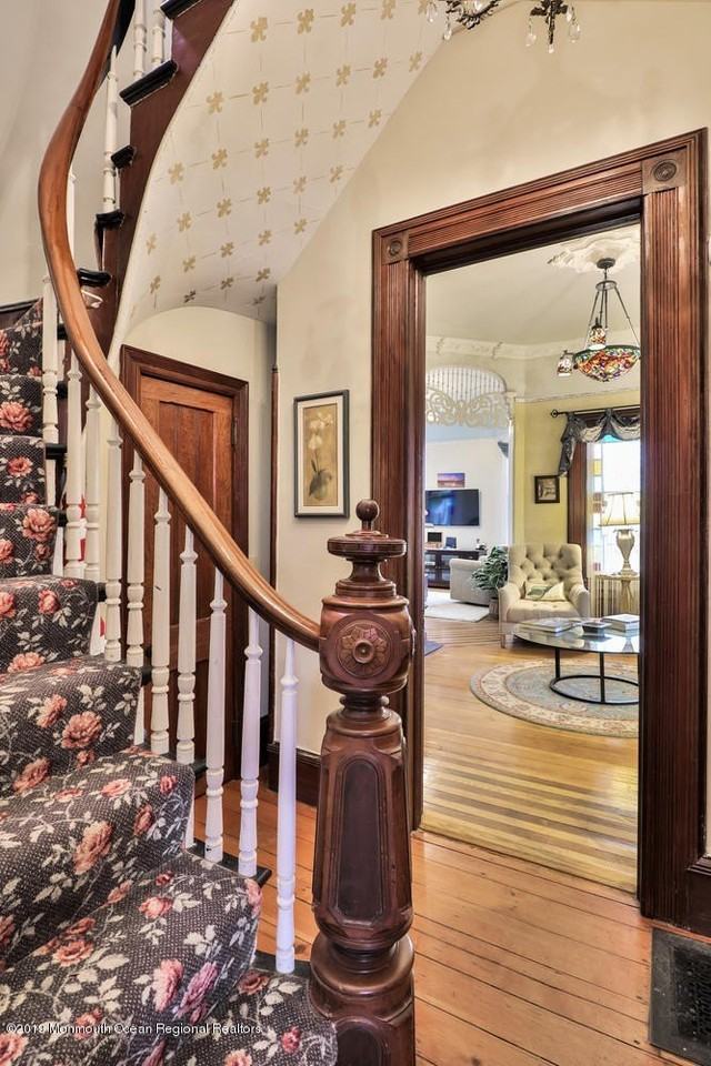 44 Webb Avenue - Photo 5 of 34