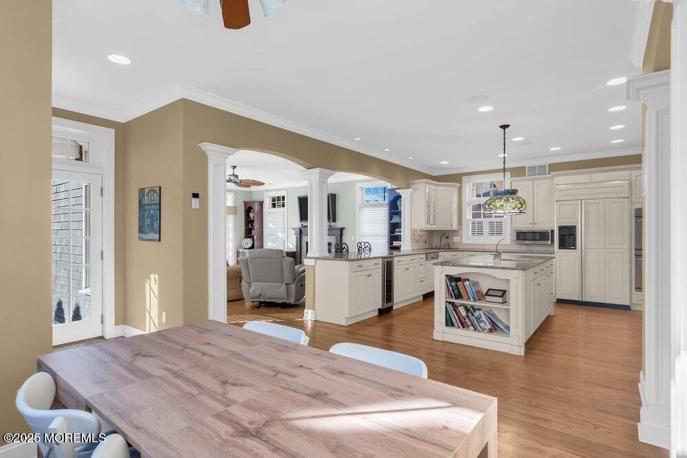 412 Chicago Blvd - Photo 7 of 47