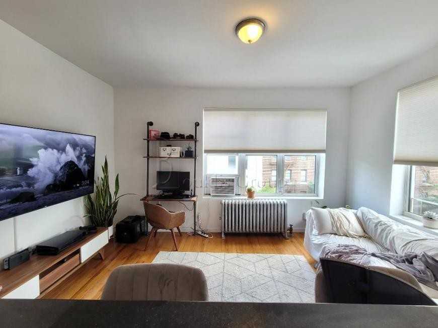 21432 43rd Ave - Photo 5 of 10