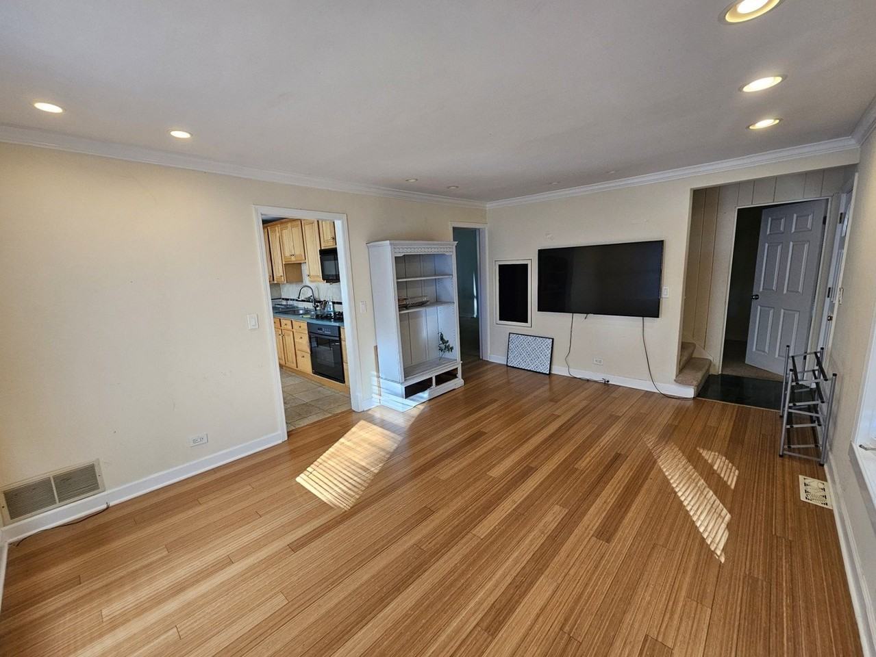 1n670 River Drive - Photo 5 of 22