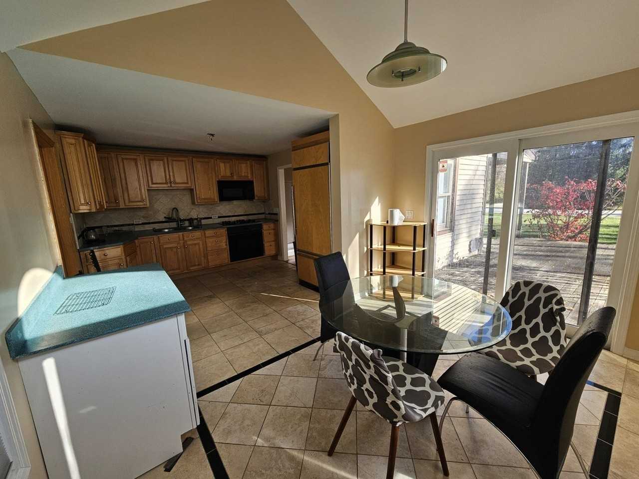 1n670 River Drive - Photo 6 of 22