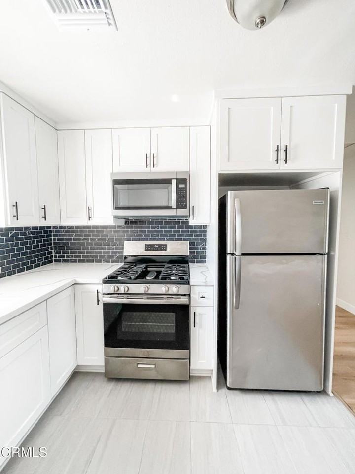 1121 Exposition Blvd - Photo 3 of 13