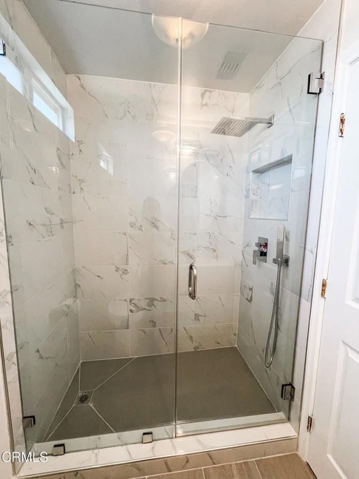 1121 Exposition Blvd - Photo 7 of 13