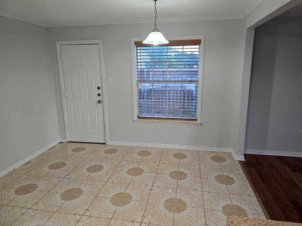 1334 Falcon Dr - Photo 5 of 12