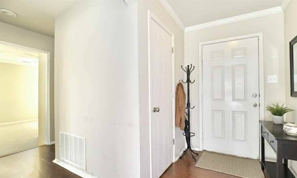 2305 Arrowhead Pass - Photo 4 of 29