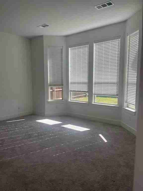 3083 Aqueduct Ave - Photo 7 of 29