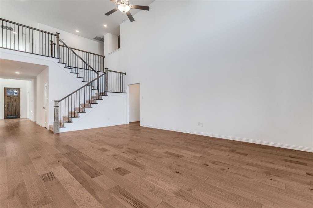 1732 Ann St - Photo 3 of 40