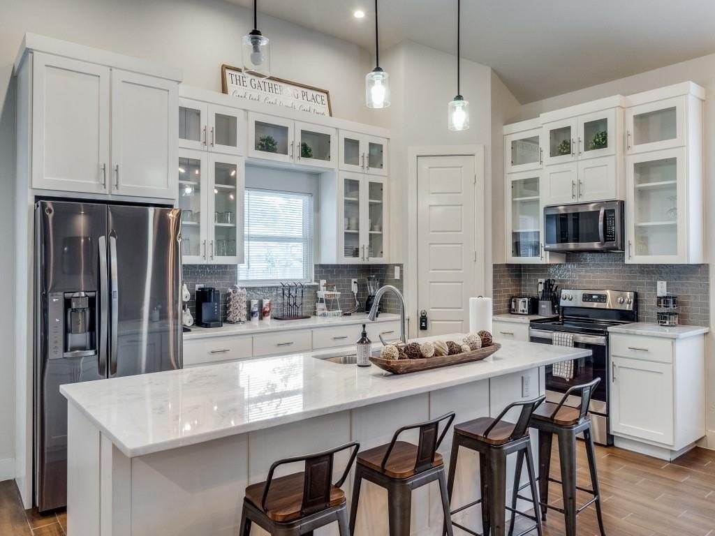 2931 Alaska Ave - Photo 4 of 34