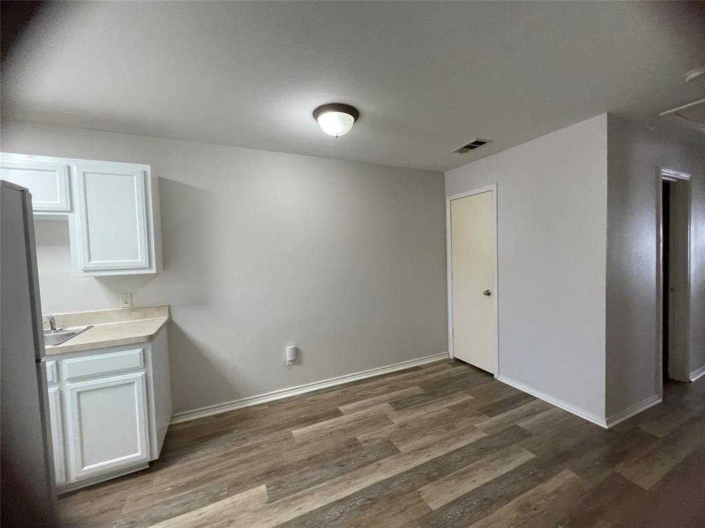 5217 Calloway St #B - Photo 4 of 12