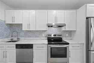 412 Southeast 16th Street #2 - Photo 1 of 1