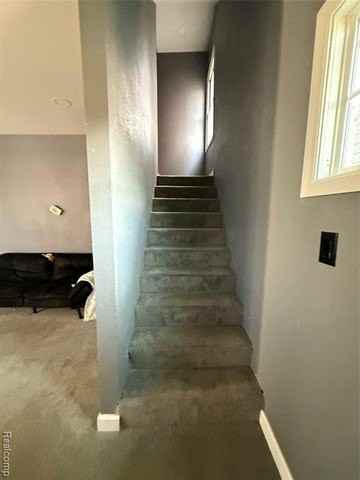 6735 Clifton St - Photo 6 of 15