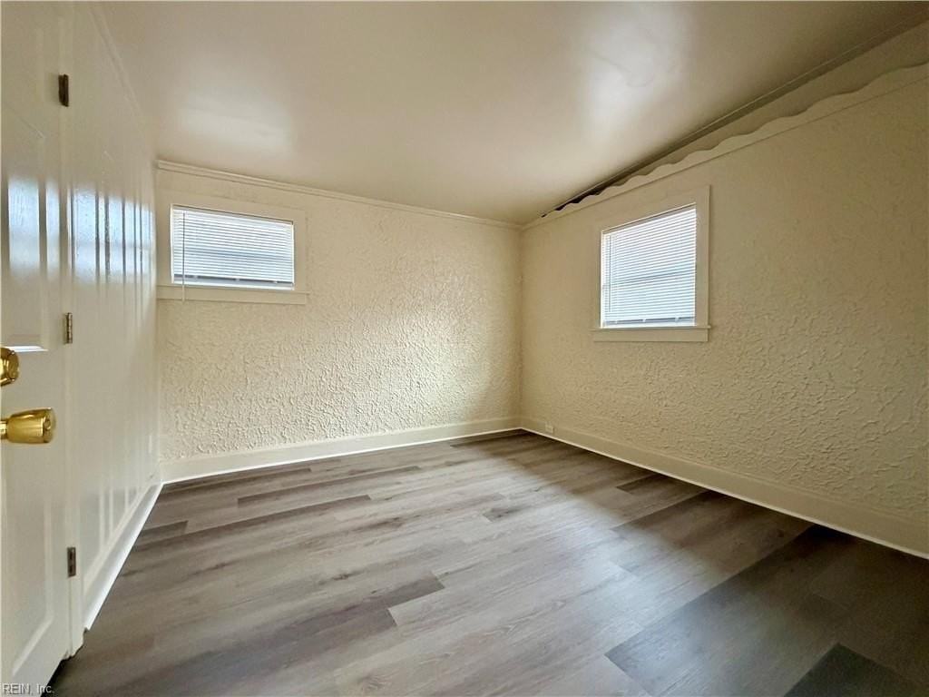 138 South Ave - Photo 5 of 10