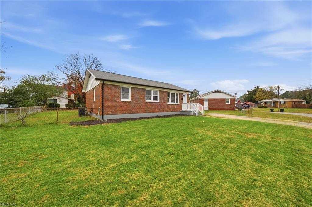 913 Dandridge Dr - Photo 2 of 26