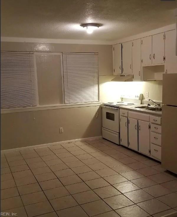 1201 Transylvania Ave - Photo 5 of 9