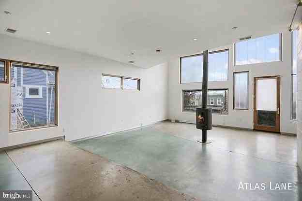 1250 Kearny Street Northeast - Photo 6 of 43