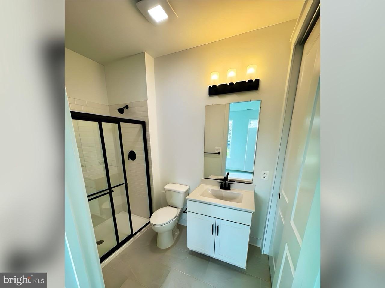1877 Shookstown Rd #B - Photo 3 of 5
