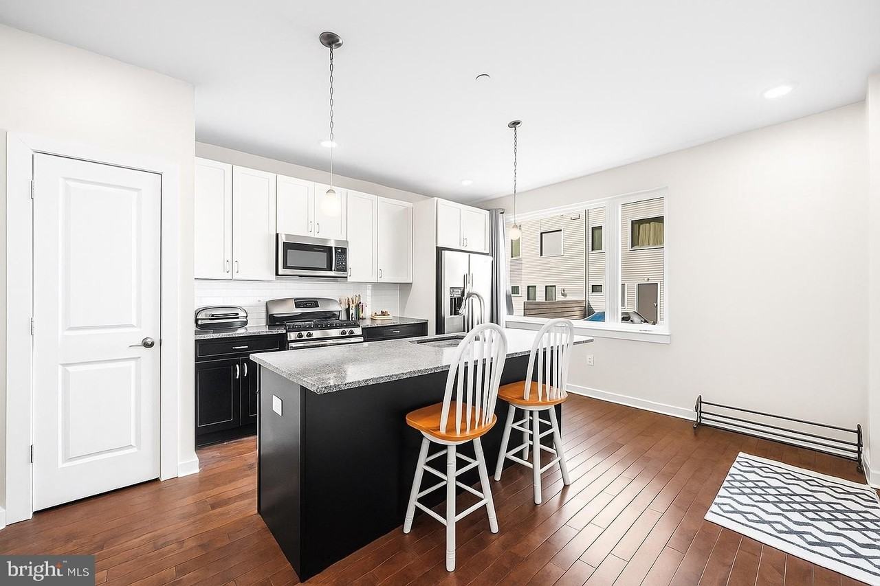 1640 North 5th Court #29FL1 - Photo 2 of 18