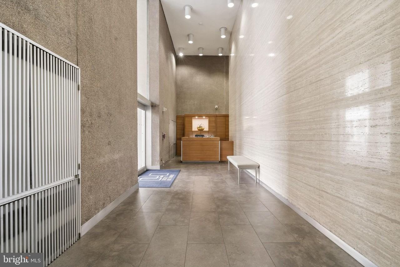 210 Locust Street #21E - Photo 7 of 36