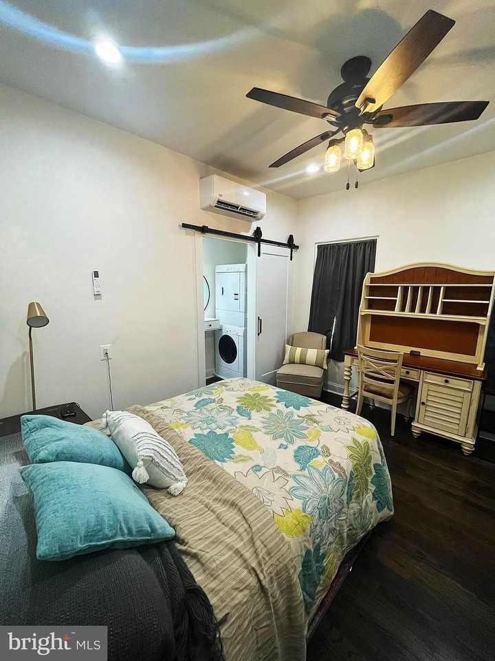 420 Woodford Street - Photo 4 of 37