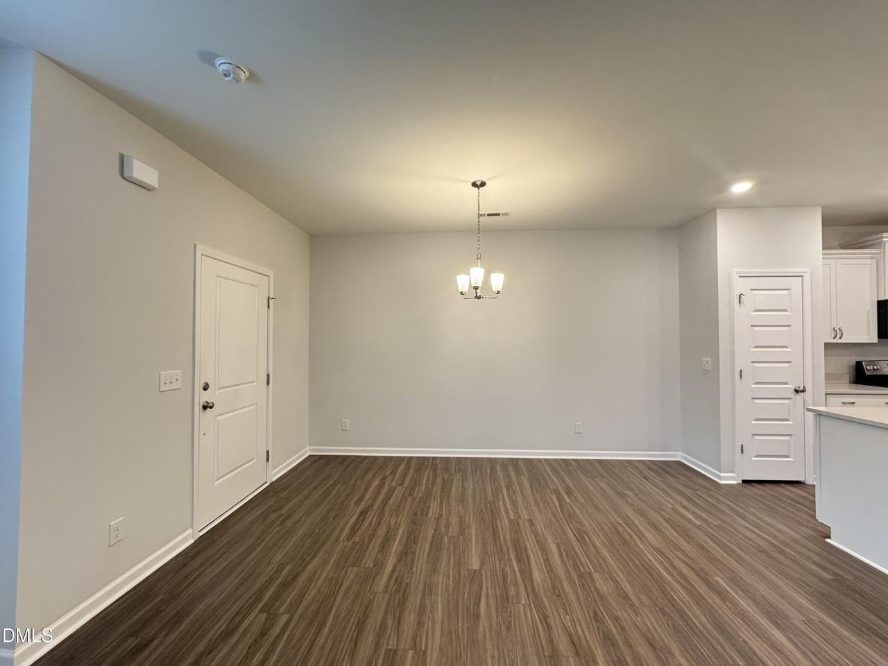 1409 Irving Hill Dr - Photo 5 of 22