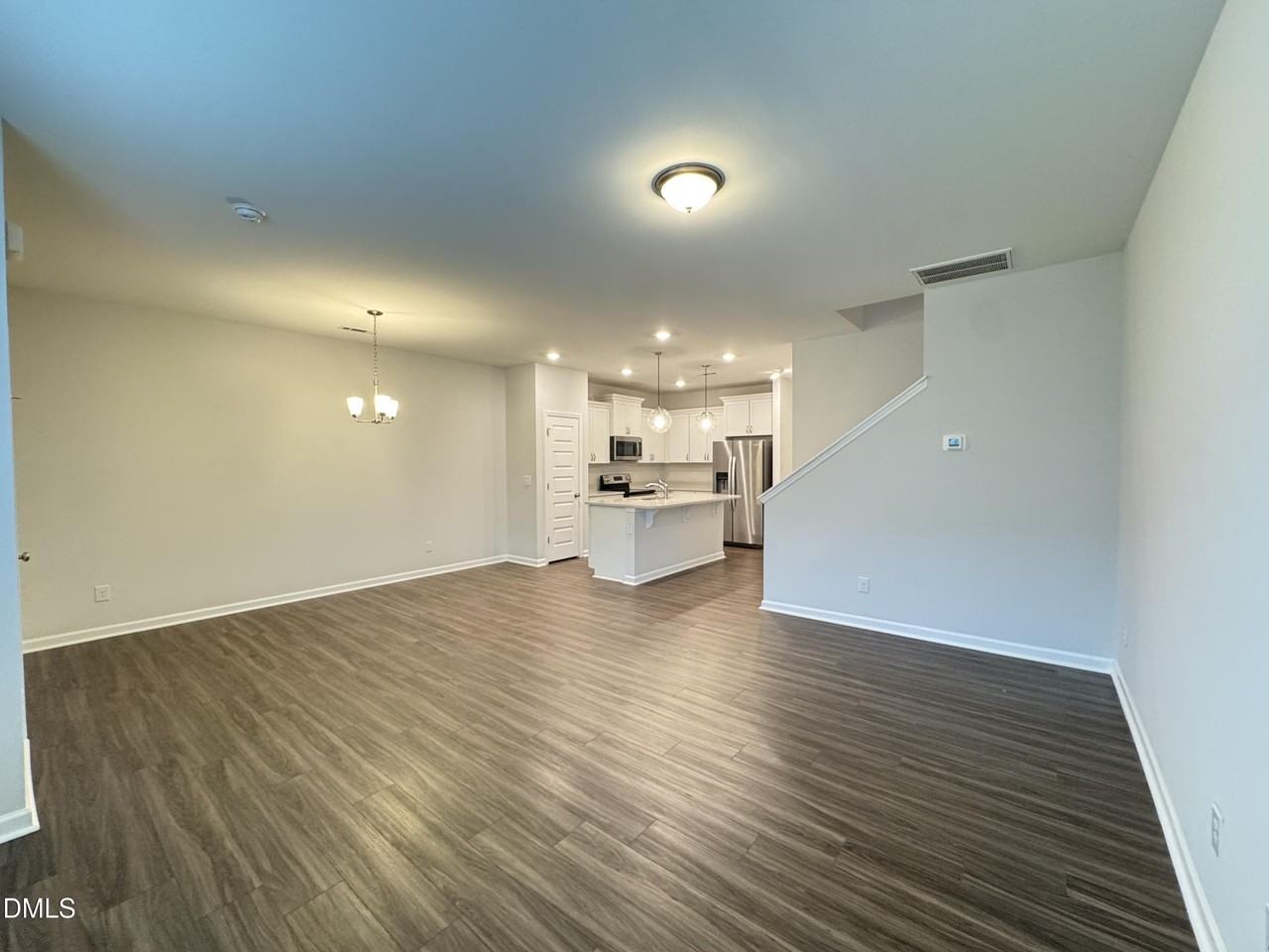 1409 Irving Hill Dr - Photo 7 of 22