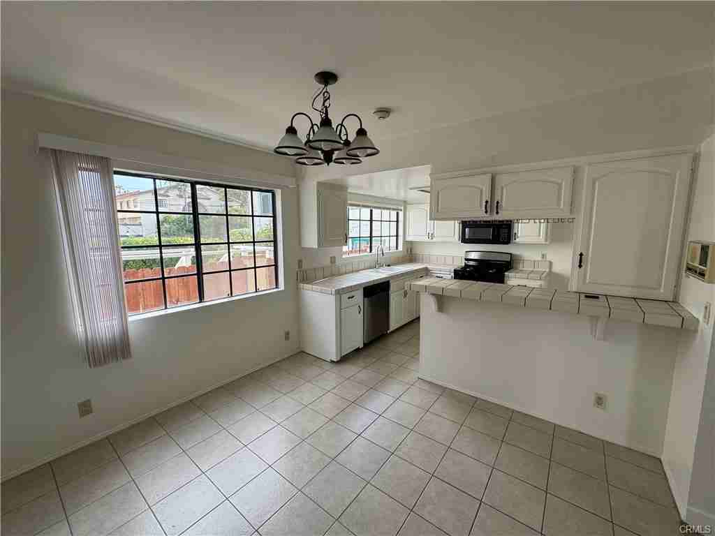 526 S Catalina Ave #C - Photo 4 of 8